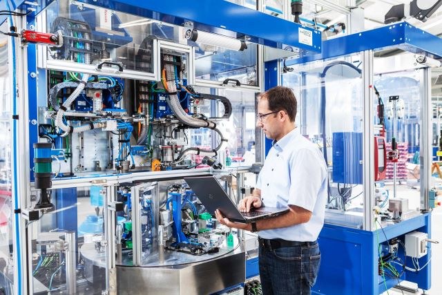 Ejecución de ingeniería y automatización industrial